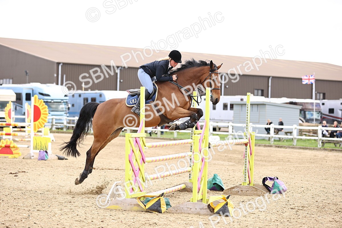 SBM_003963 - Class 17 - Senior Newcomers - 1.10m