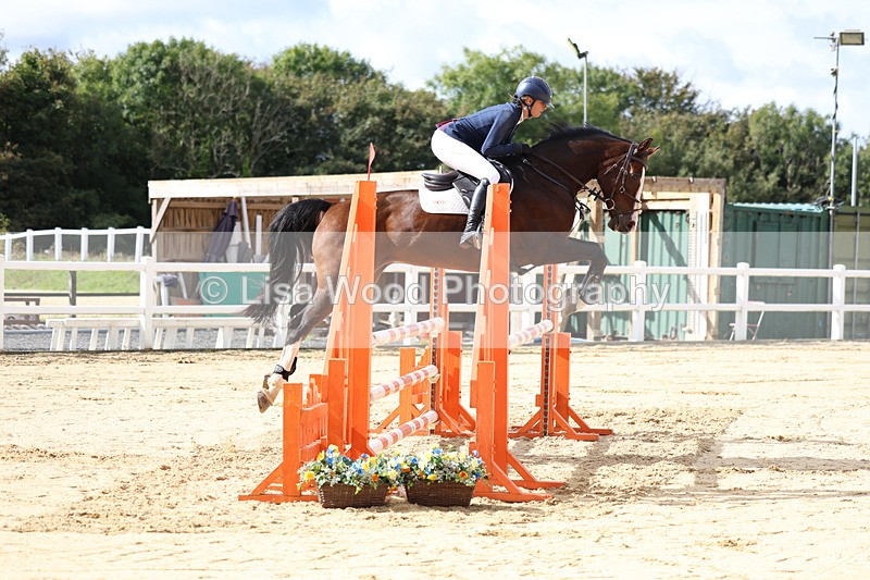 3E7A1989 - Class 4: Senior British Novice/90cm open