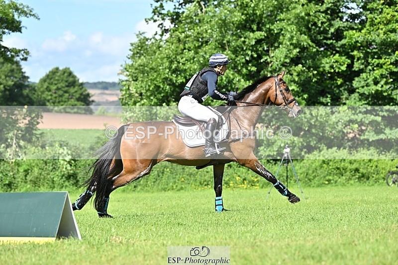 240525-093221-11691 - 301-CAMOUFLAGE-Alexander_Bragg