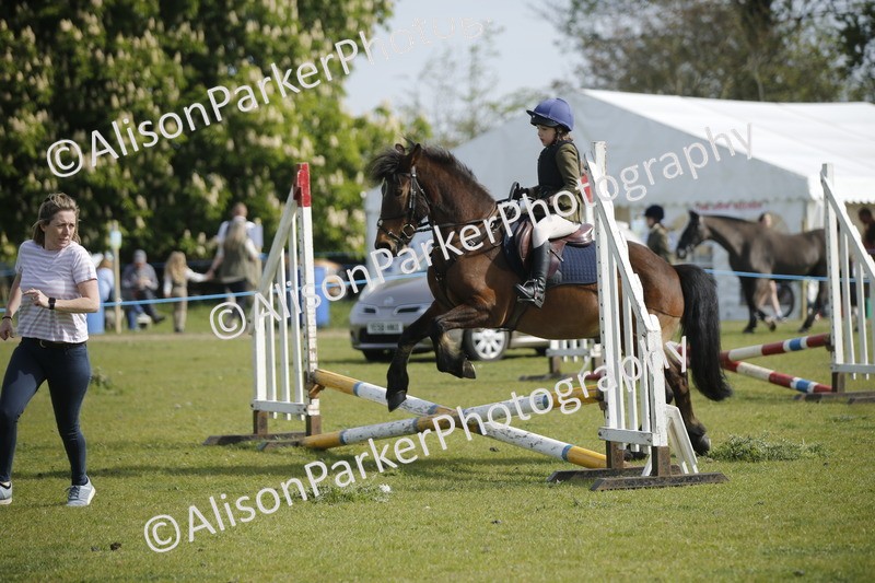 20260426-1105 - Class 1 - Mini Jumping - Lead rein or Assisted