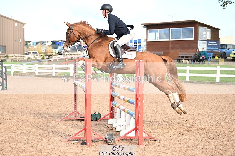 241023A-141929-01012 - Cls 4 Newcomers and 1.10m Open