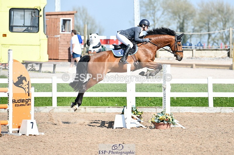 240512A-163116-19811 - Cls 44 1.05m National Am Quali