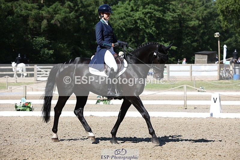 230526-100731-05179 - 358-EQUADOR_MW-Toots_Bartlett-WEDTrotUp+DR