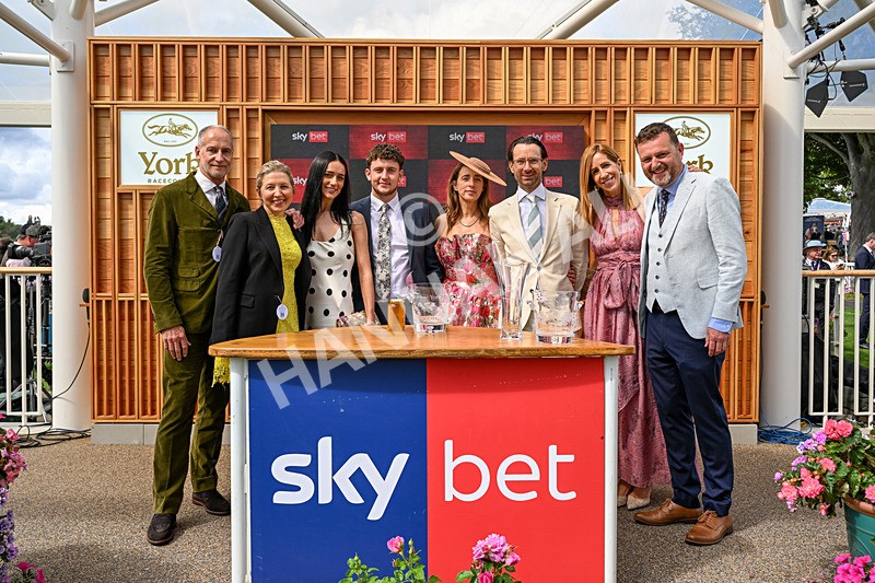 210826-Race 1-Blue Courvoisier-8950 - Race 1 13.50pm Sky Bet Mile Handicap