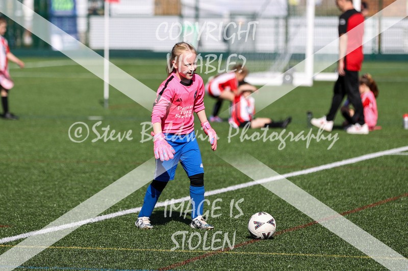 1DX34000 - Sat 13th U7 & U8 Girls