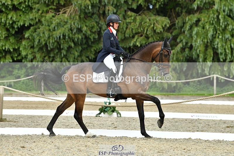 230525-165724-04842 - 438-IRISH_TRUMP-Sarah_Bullimore-DR