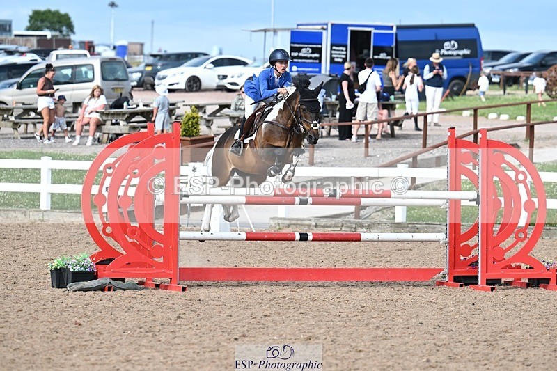 260627-175035-05863 - Cls 27 Foxhunter and 1.10m