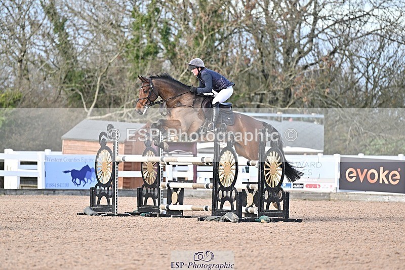 251126-123110-00468 - Cls 4 Newcomers and 1.10m