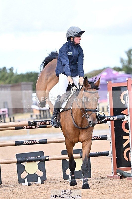 260819-144438-01208 - Cls 6 Foxhunter and 1.20m