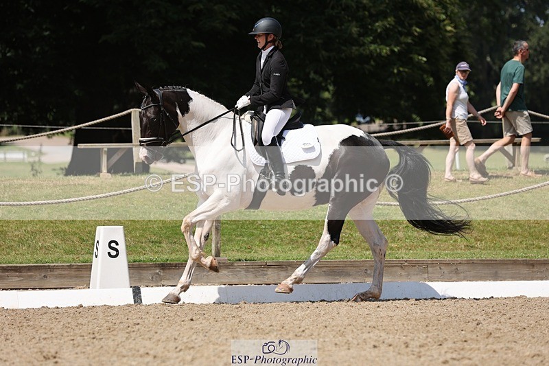 240719-121346-01622 - 123-Michelle_Wallis-Alvescot_Winning_Mood