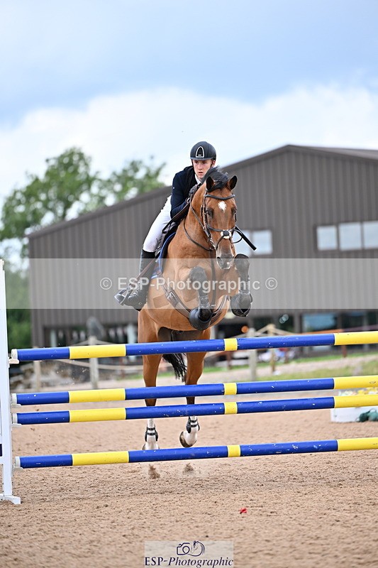 240726A-134430-01495 - Cls 3 Snr Foxhunter