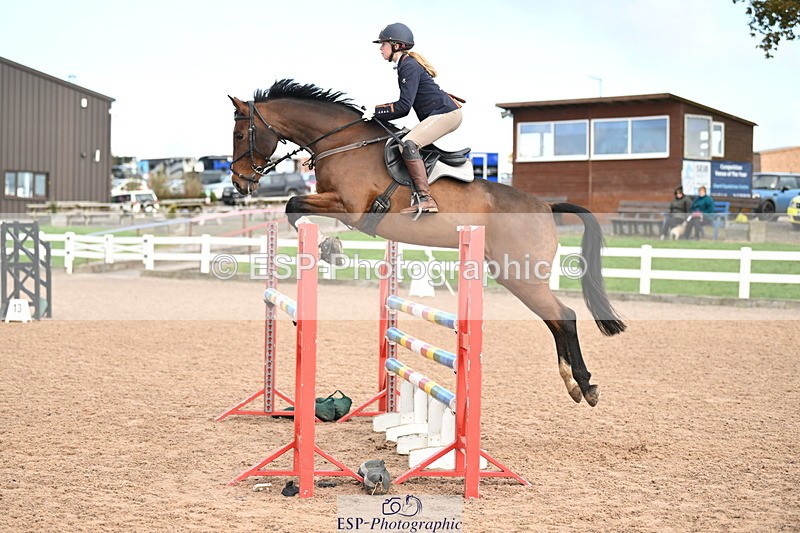 241023A-140354-00959 - Cls 4 Newcomers and 1.10m Open