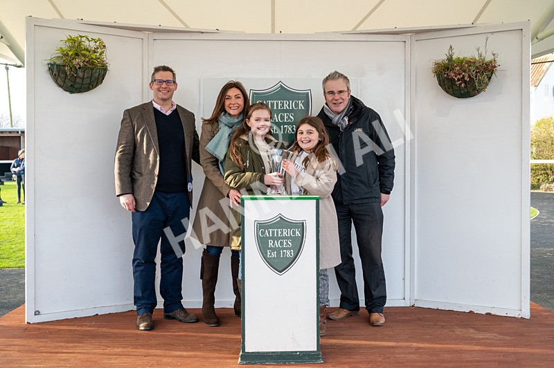 120224-Race 4-Val Dancer-6261 - Race 4