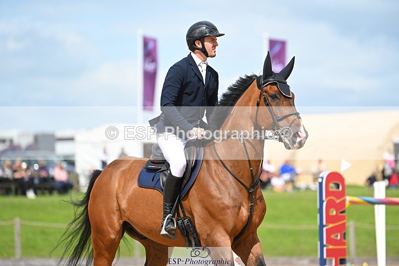 230721A-151520-07138 - Cls 10, 2 Star Big 1.45m Start to break