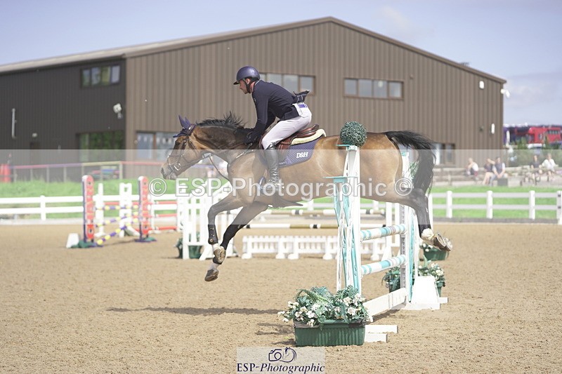 230810A-131746-02369 - Cls 4 1.05m Amateur Quali