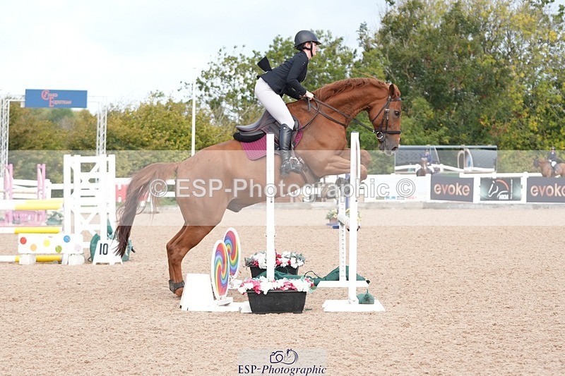 251005-100238-02439 - Cls 22 British Novice and 90cm