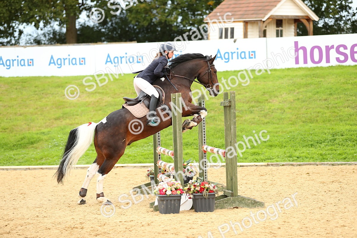 SBM_76070 - J19 - Junior 90cm Supreme Championship
