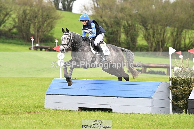 250419-110258-09161 - 508-Maisy.Miller-HEADDON.SWAN.SONG