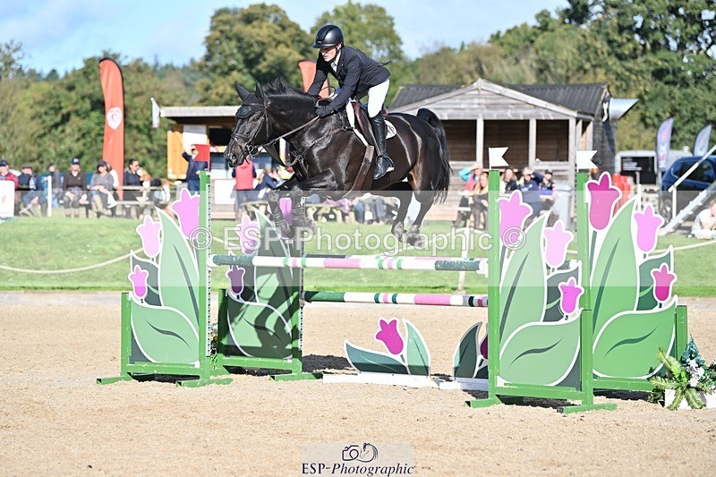 231022-120203-26548 - 329-RINGFORT.REVE.DU.MOULIN-Andrew.Downes-SJ