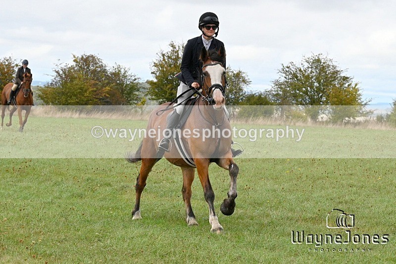 WJ7_1039 - Berks & Bucks Hound Exercise Blewbury 13-09-26