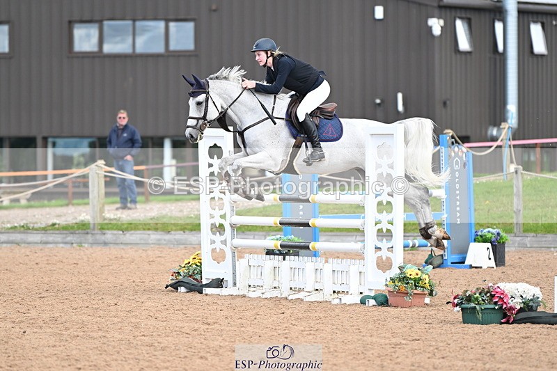 240912A-104534-00403 - Cls 2 Snr Newcomers