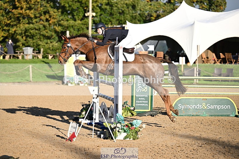 251024A-095502-06278 - B-124-Sophie.Lamb