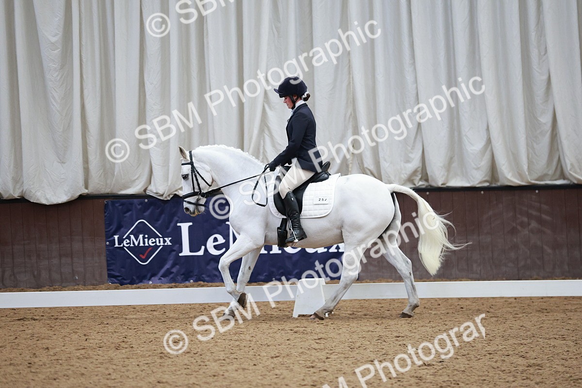 SBM_004048 - Class 2 - Novice 2020