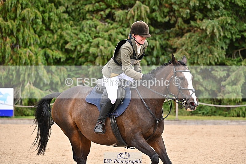 250802A-143417-05929 - F-272-Gemma.Wells-COMBE.BREEZE