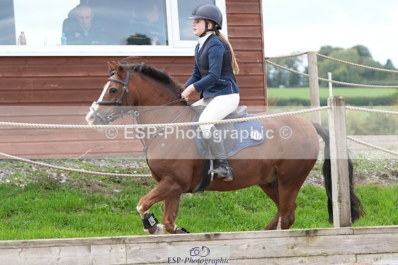 250921-145834-03758 - Cls 20 Pony 80cm Derby