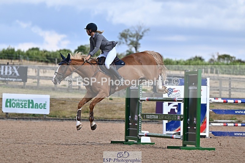 260819-142839-01097 - Cls 6 Foxhunter and 1.20m