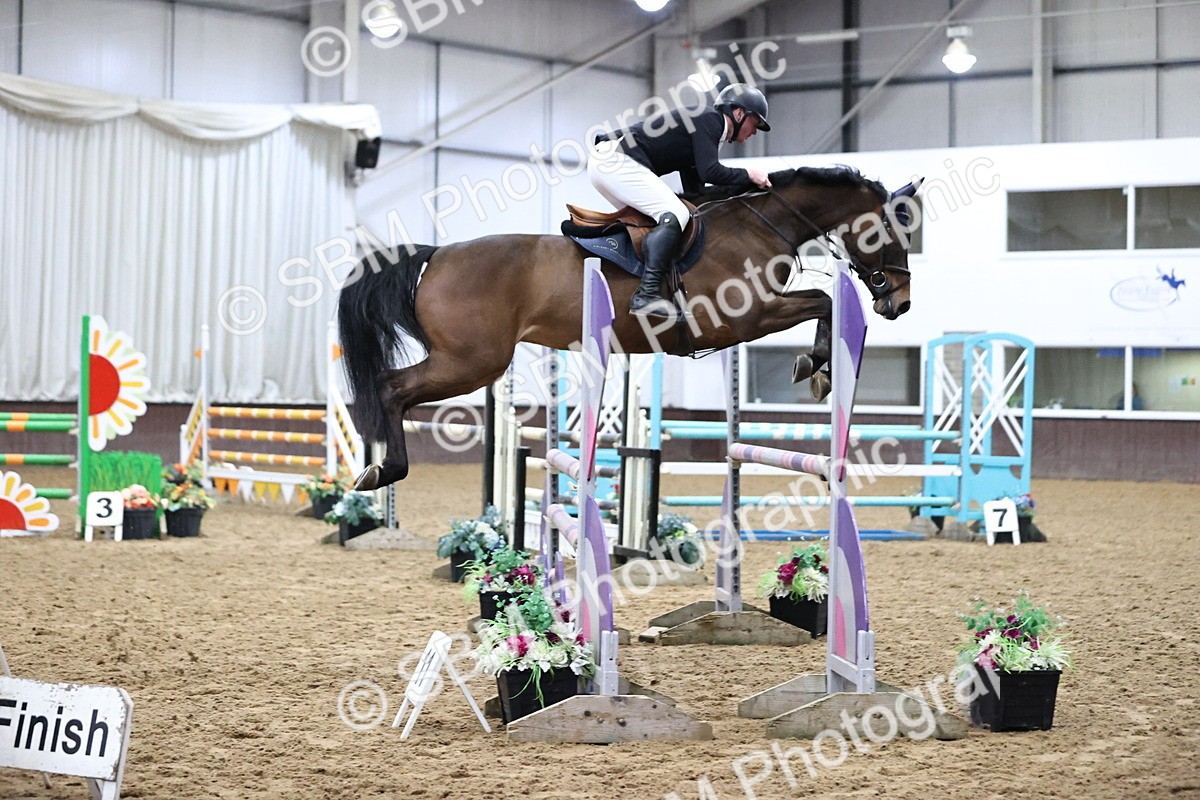 SBM_001528 - Class 4 - Senior Newcomers - 1.10m Open