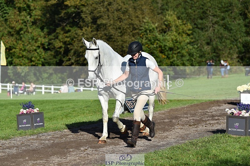 231022-110236-23680 - 509-WOODLANDS.SILVER.CLOUD-Karen.Cowling-TrotUp+SJ