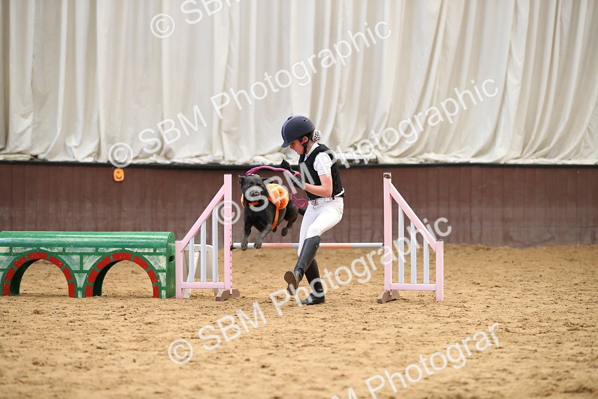 SBM_001087 - Class 3 - Horse & Hound