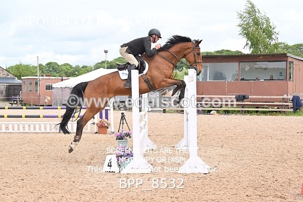 BPP_8532 - CLASS 15 SUN Senior Newcomers/ 1.10m Open