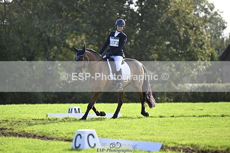 241025-120043-06989 - 373-Isabelle.Thwaite-BEACH.LADY
