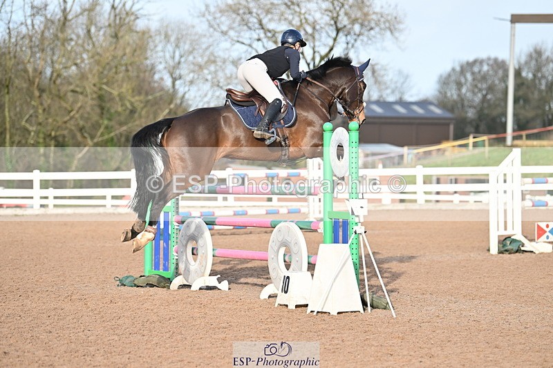 231209A-130845-01831 - Cls 13 Foxhunter & 1.20m Open