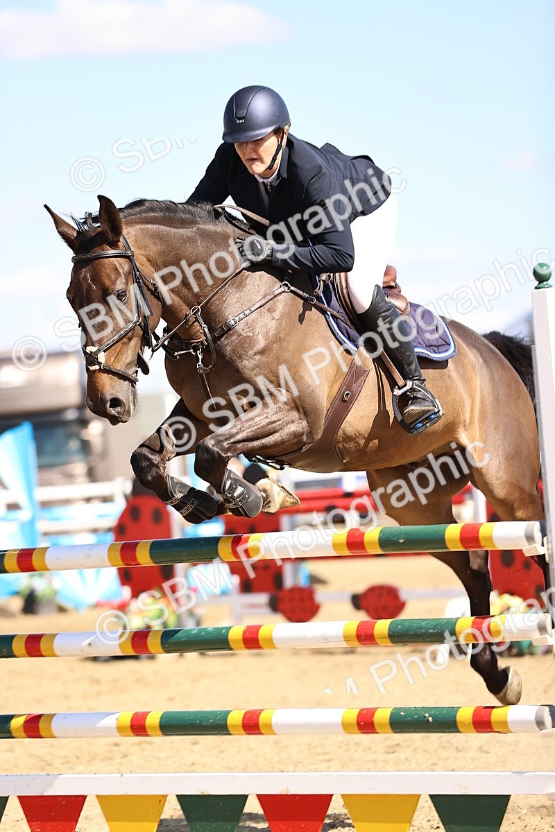 SBM_015686 - Class 16 - Senior foxhunter - 1.20m Open