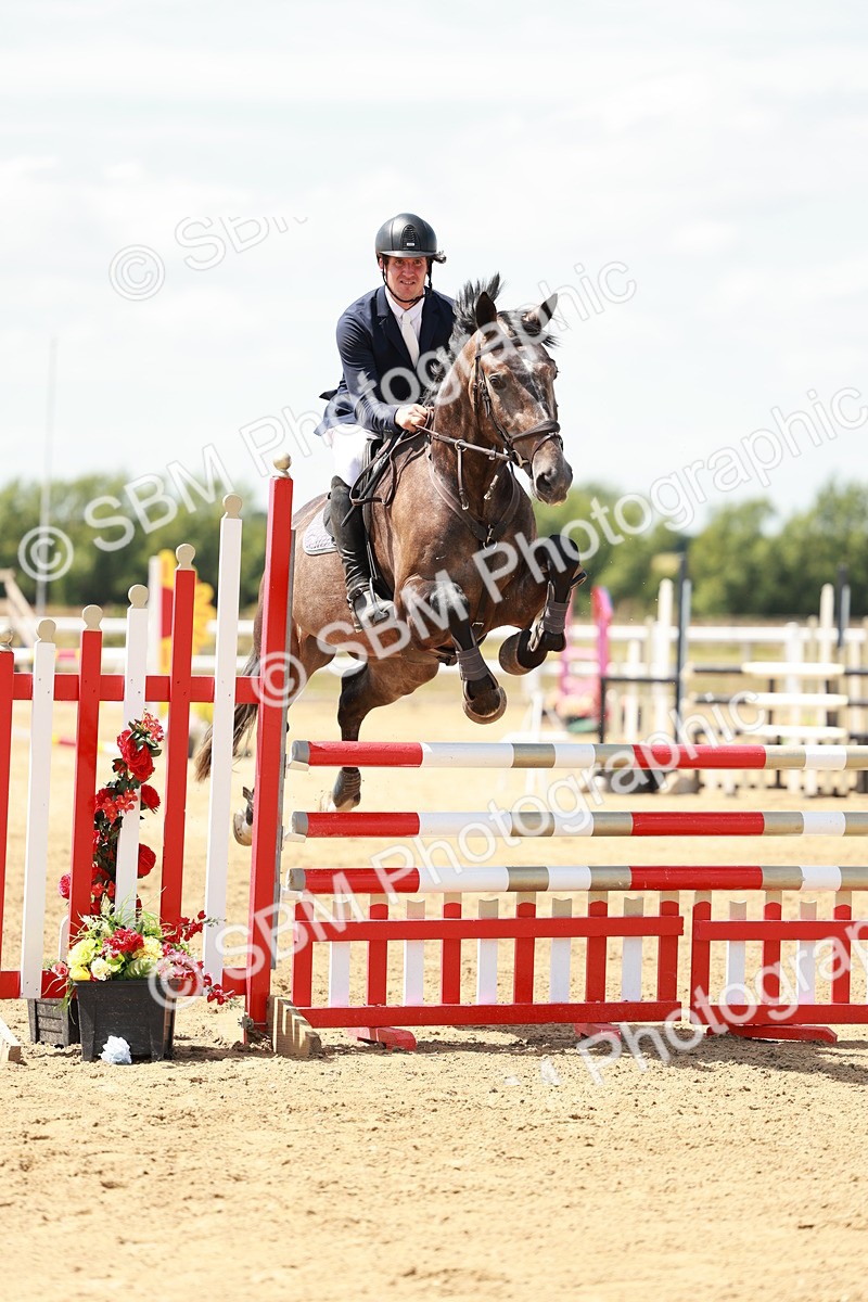 SBM_007407 - Class 3 - Senior Newcomers - 1.10m Open