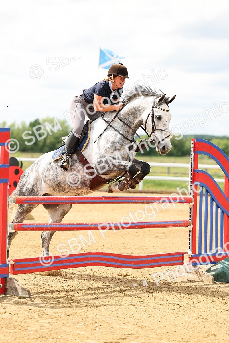 SBM_005988 - Class 19 - Senior Newcomers - 1.10m