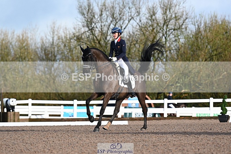 240218A-091011-05030 - 162-Holly.Kerslake-Totil.Platinum