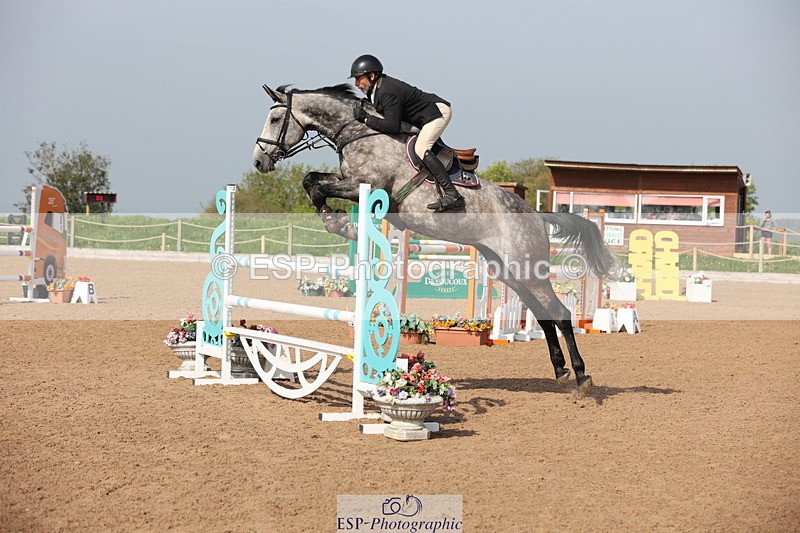 240511A-093450-11137 - Cls 32 Foxhunter