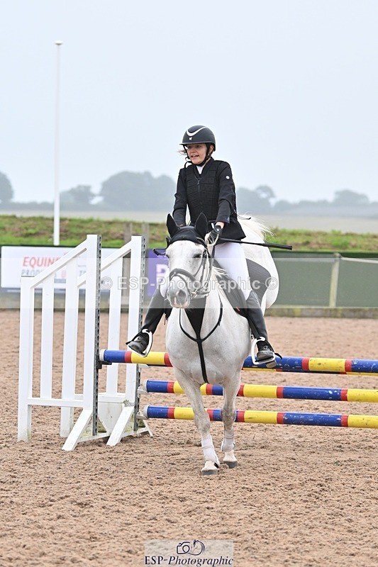 240813-190035-00831 - Classes 5 A&B & 6 80cm