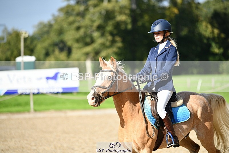 251004A-153139-01858 - Classes 8 & 9 70cm