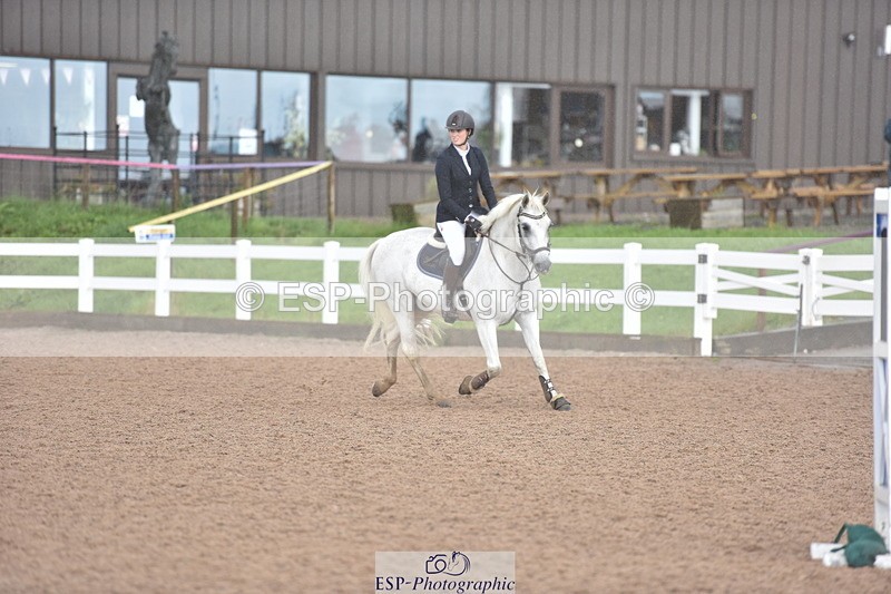 230805A-134508-00756 - Cls 10 Pony Newcomers & 1m Open