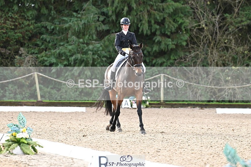 251023A-105113-01559 - B-132-Hannah.R.Jones