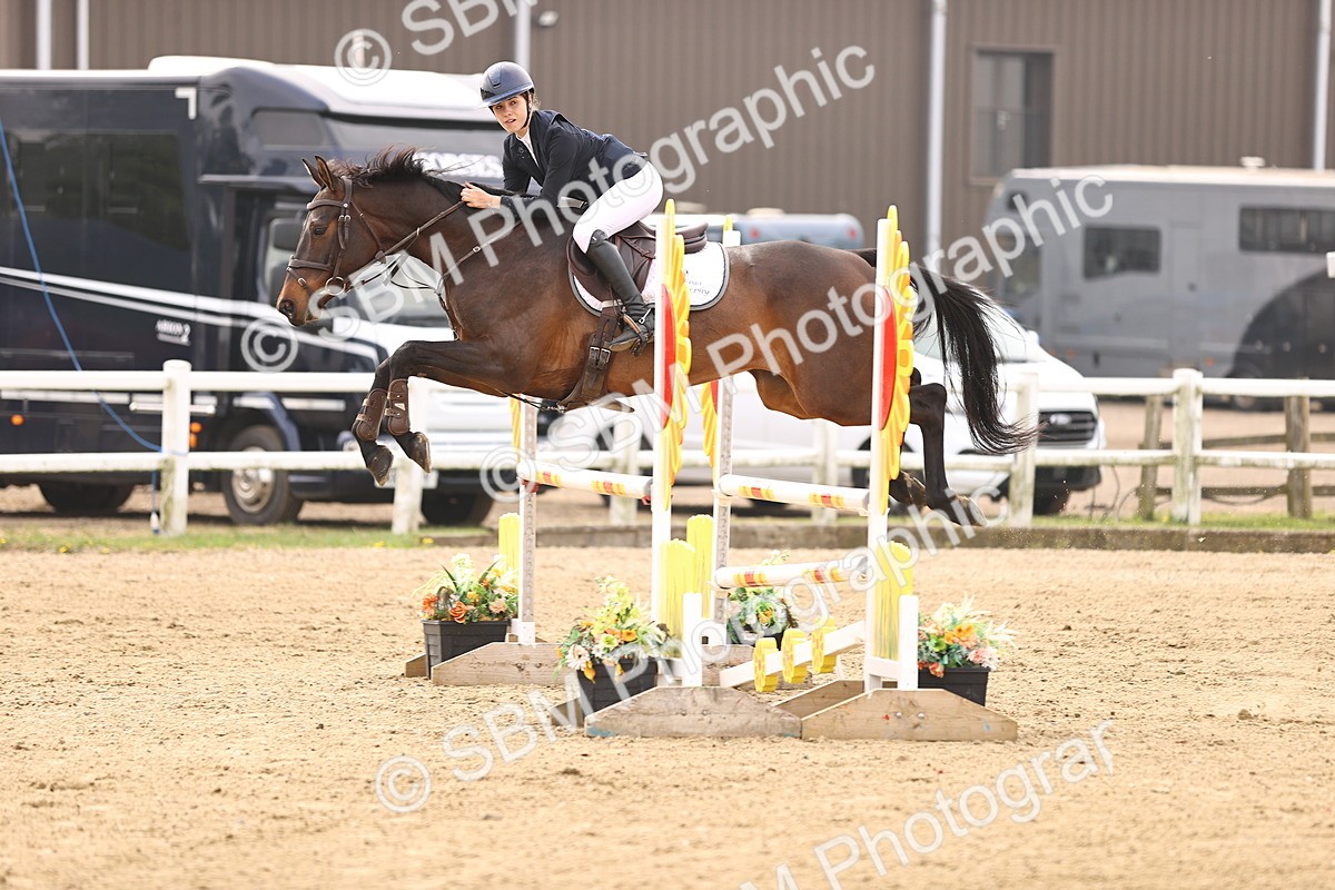  - Class 15 - Senior British novice - 90cm