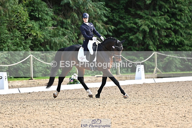 241023-155930-00825 - 012-Mollie.Summerland-SKITTEL.D'EKWI