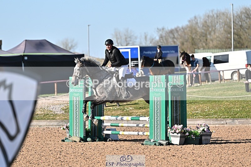 250401-170103-00243 - 70cm classes