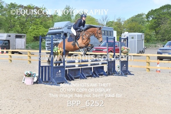 BPP_6252 - CLASS 32 MON Club/ Unaffiliated 80cms Open