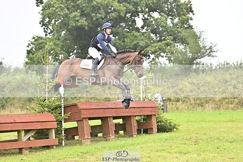 240901A-120102-06937 - 386-Aaron.Millar-MILOTHAGO